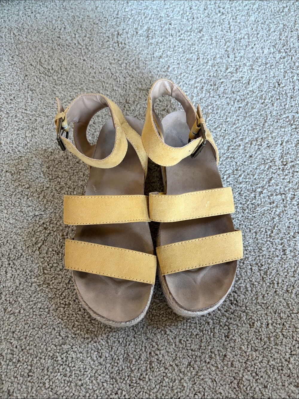 Universal Thread Yellow Suede Strap Sandals Size 8.5